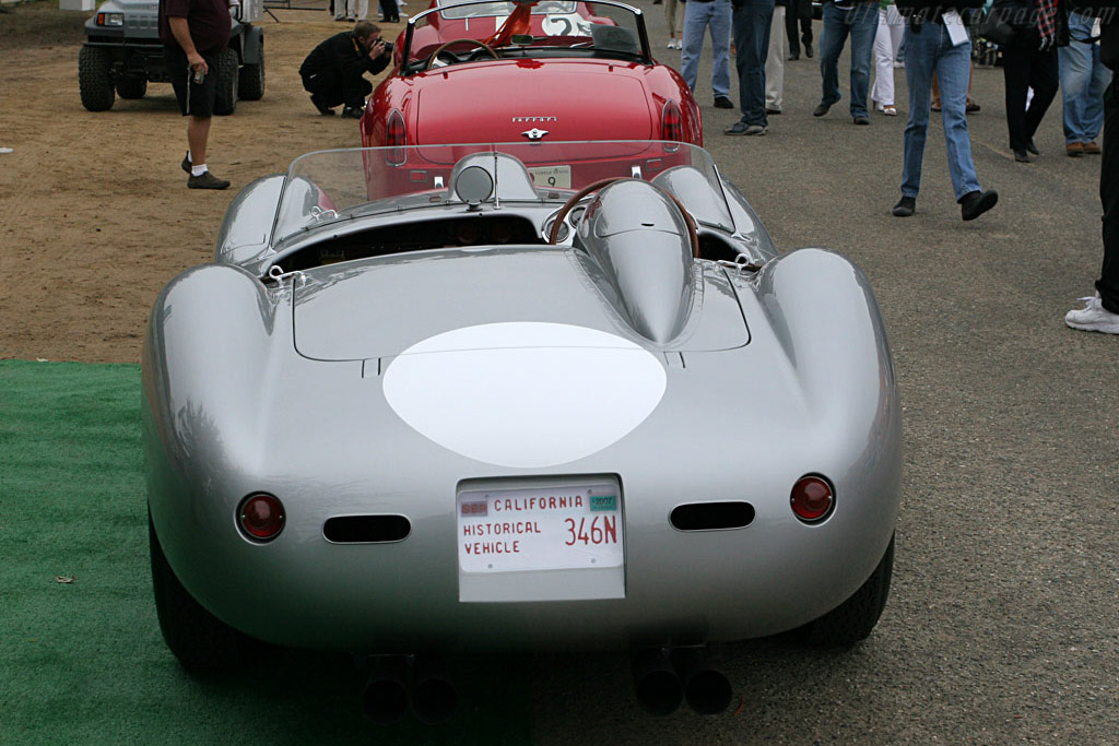 36 cylinders awaiting departure   - 2006 Pebble Beach Concours d'Elegance