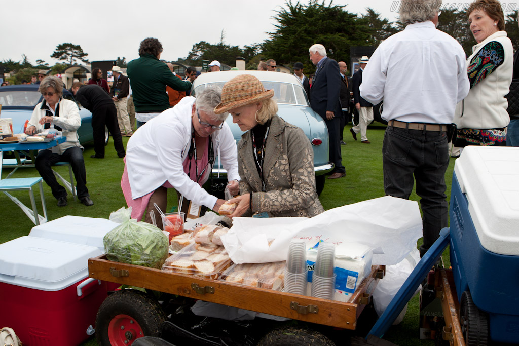 Picknick on the lawn   - 2010 Pebble Beach Concours d'Elegance