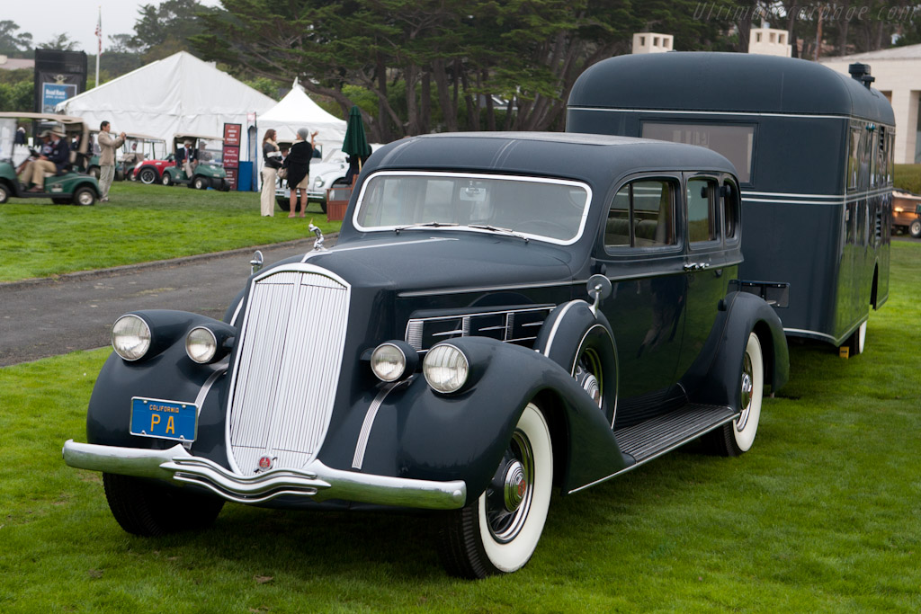 Pierce-Arrow 1702 Limousine with Travelodge   - 2010 Pebble Beach Concours d'Elegance