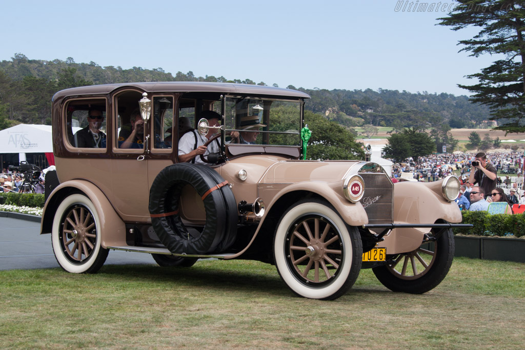 Pierce Arrow 48 7-Passenger Suburban - Chassis: 13304 - Entrant: Ronald & Sandra Hansen - 2014 Pebble Beach Concours d'Elegance