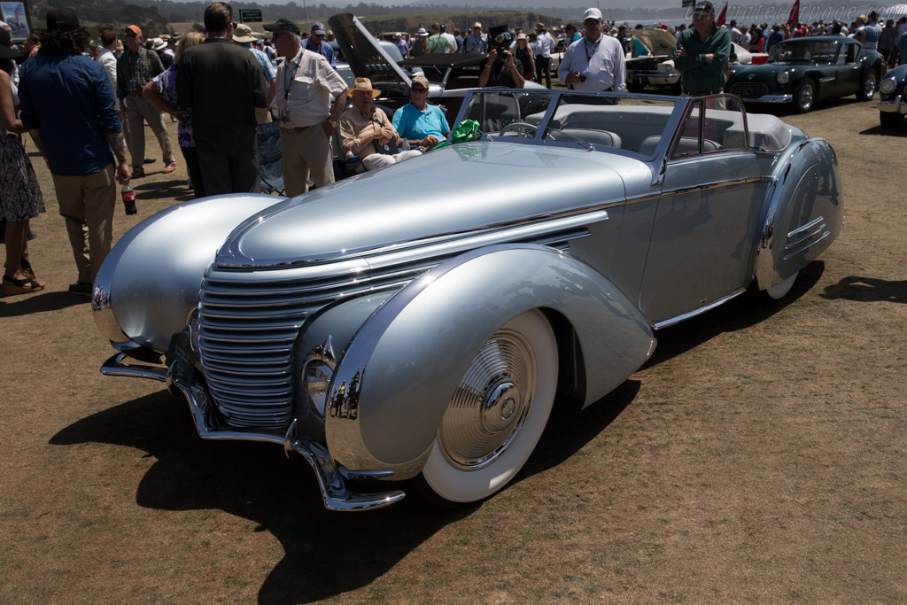 Delahaye 145 Franay Cabriolet - Chassis: 48772/3 - Entrant: Sam & Emily Mann - 2015 Pebble Beach Concours d'Elegance