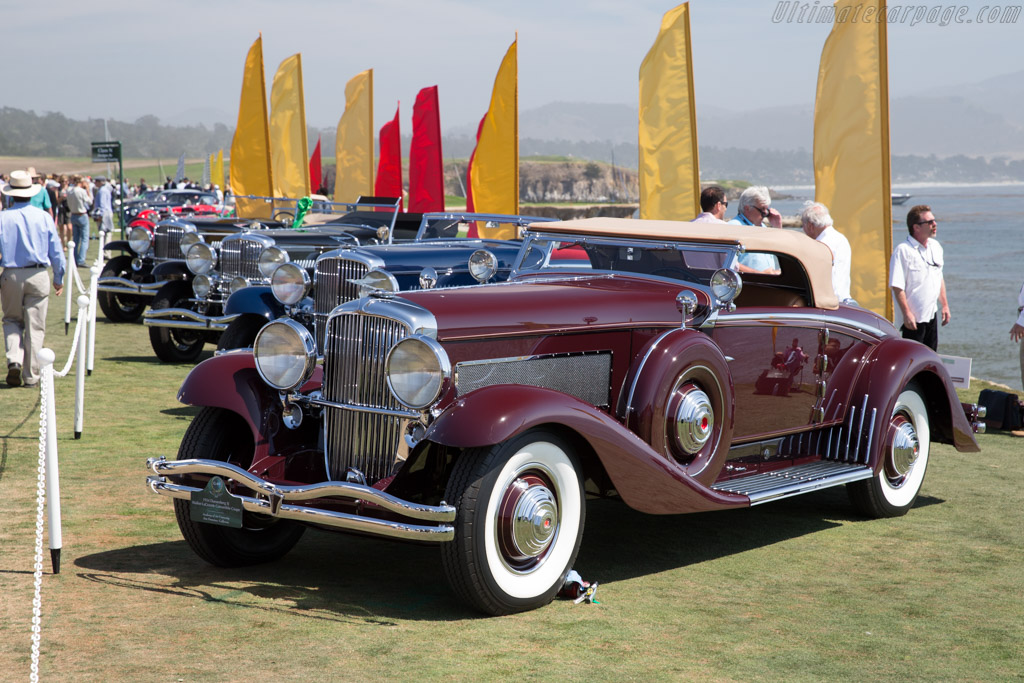 Duesenberg SJ Walker LaGrande Convertible Coupe - Chassis: 2563 J-530 - Entrant: Academy of Art University - 2015 Pebble Beach Concours d'Elegance