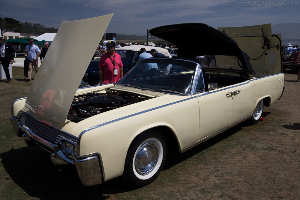 Lincoln Continental Convertible  - Entrant: John Kiszla - 2015 Pebble Beach Concours d'Elegance