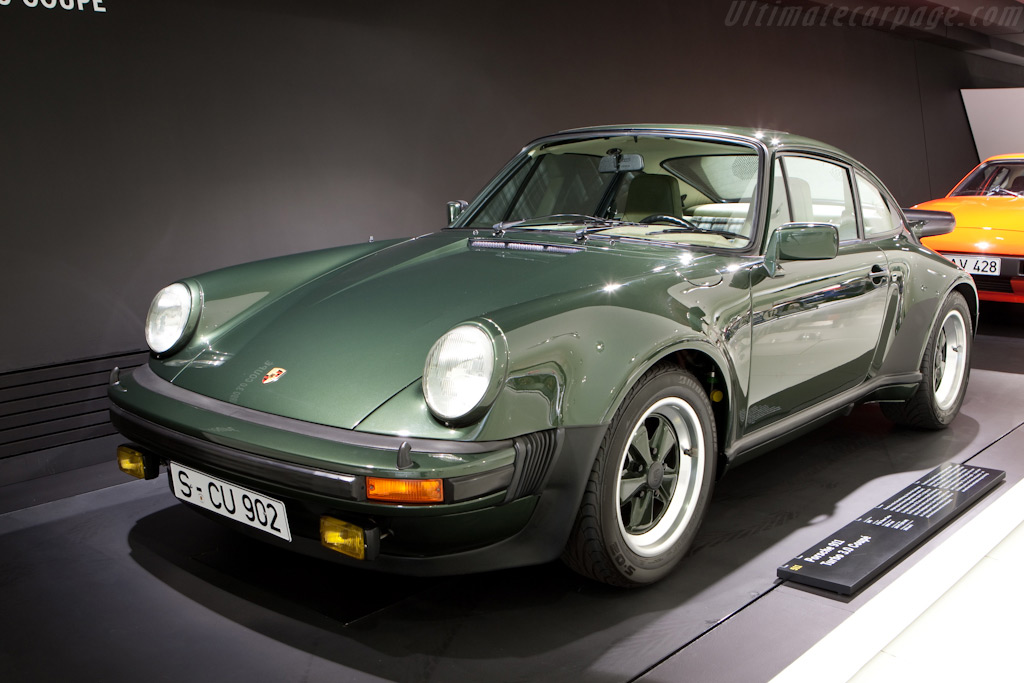 Porsche 911 Turbo   - Porsche Museum Visit