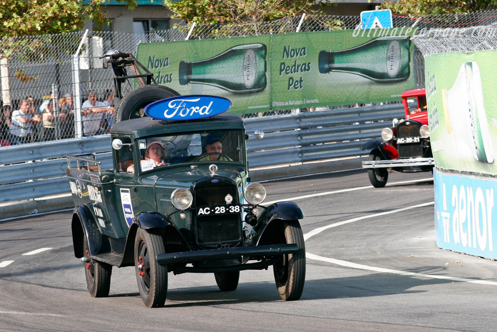 Classic car parade   - 2007 Porto Historic Grand Prix