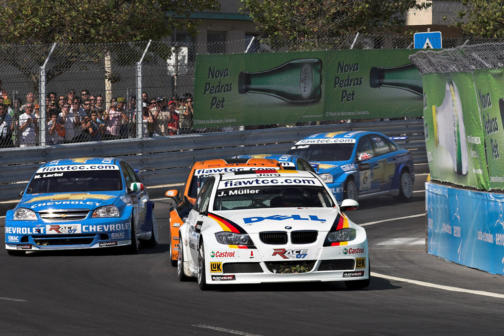 Muller ahed of Chevys   - 2007 WTCC - Circuito da Boavista