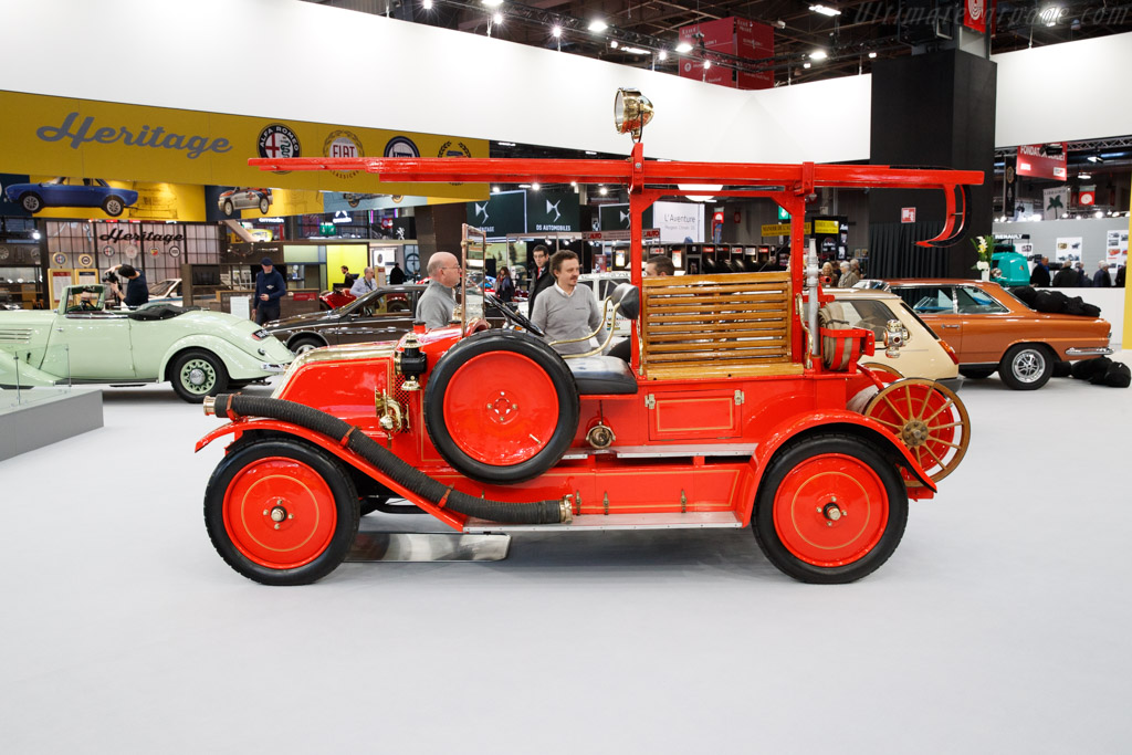 Renault LO Pompier  - Entrant: Renault Classic - 2020 Retromobile