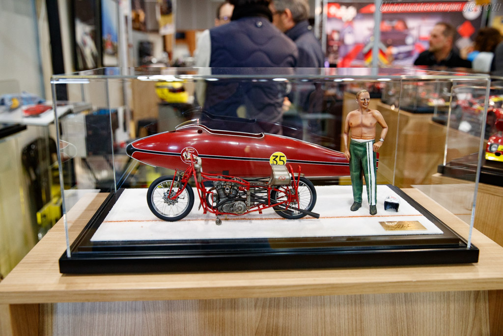 Welcome to Retromobile   - 2023 Retromobile