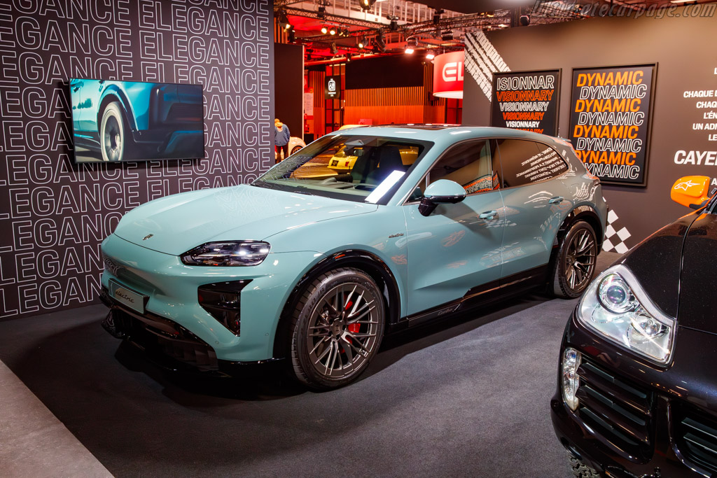 Porsche Macan   - 2026 Retromobile
