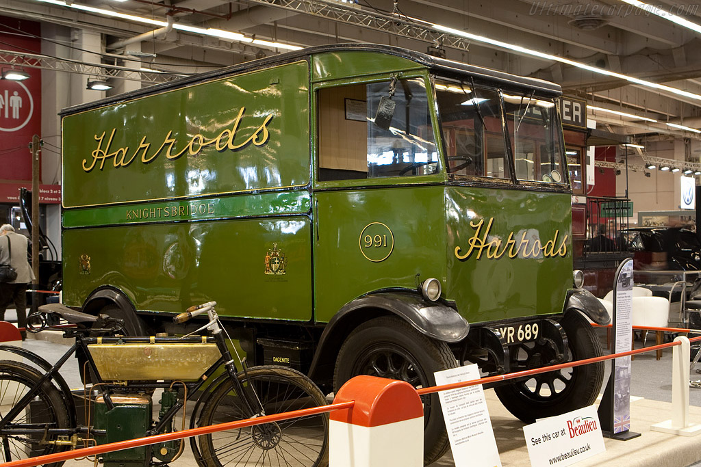 Electric Harrods Truck   - 2009 Retromobile