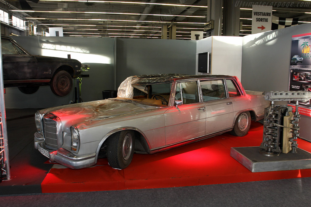 Welcome to Retromobile   - 2009 Retromobile
