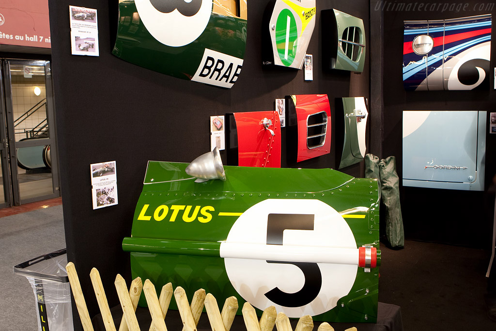 Welcome to Retromobile   - 2009 Retromobile