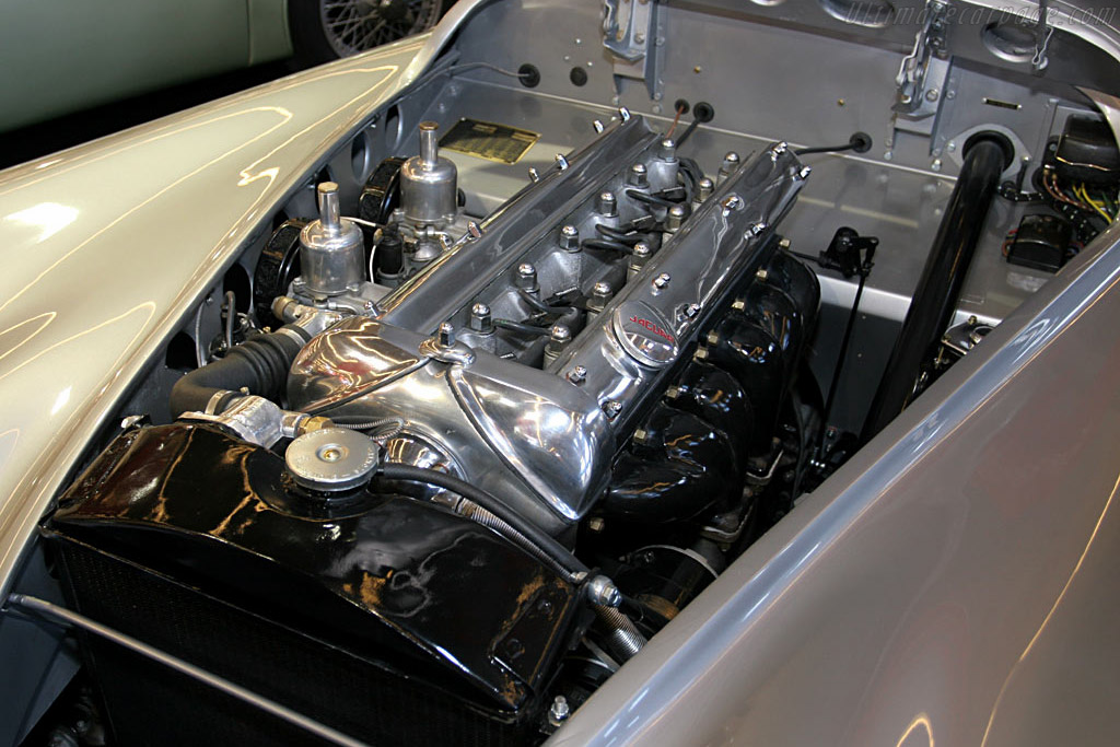 Jaguar XK120 Alloy Roadster - Chassis: 670056  - 2006 Retromobile