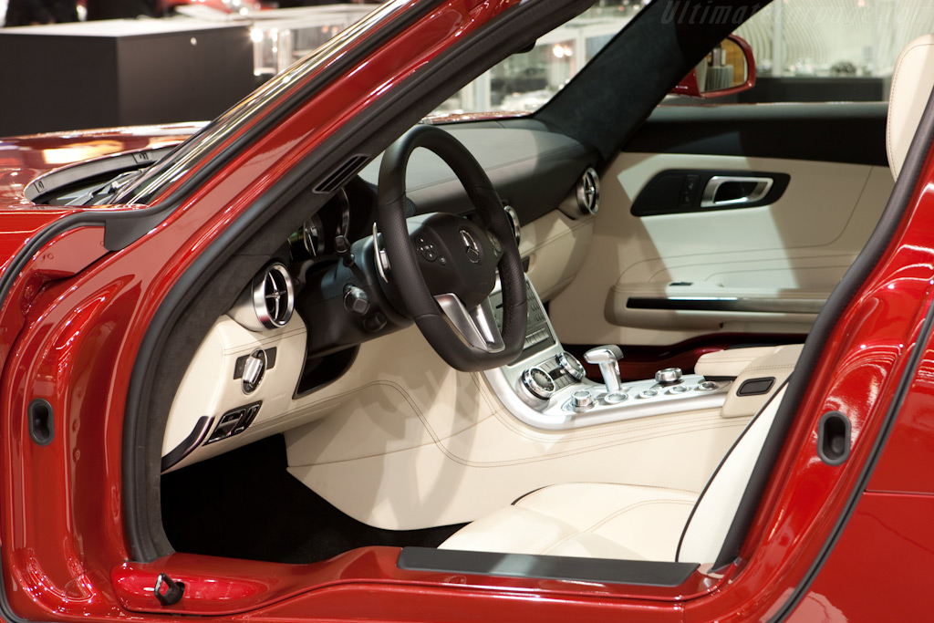 Mercedes-Benz SLS AMG   - 2010 Retromobile