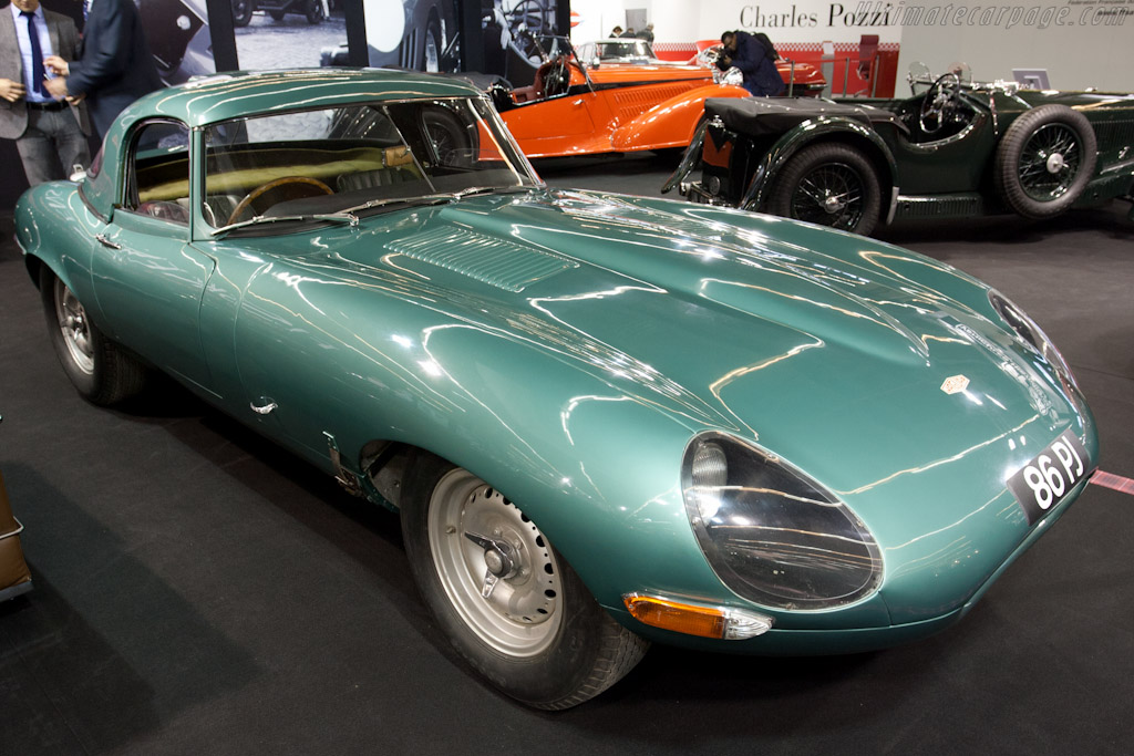 Jaguar E-Type Lightweight - Chassis: S850661 - Entrant: Fiskens - 2011 Retromobile