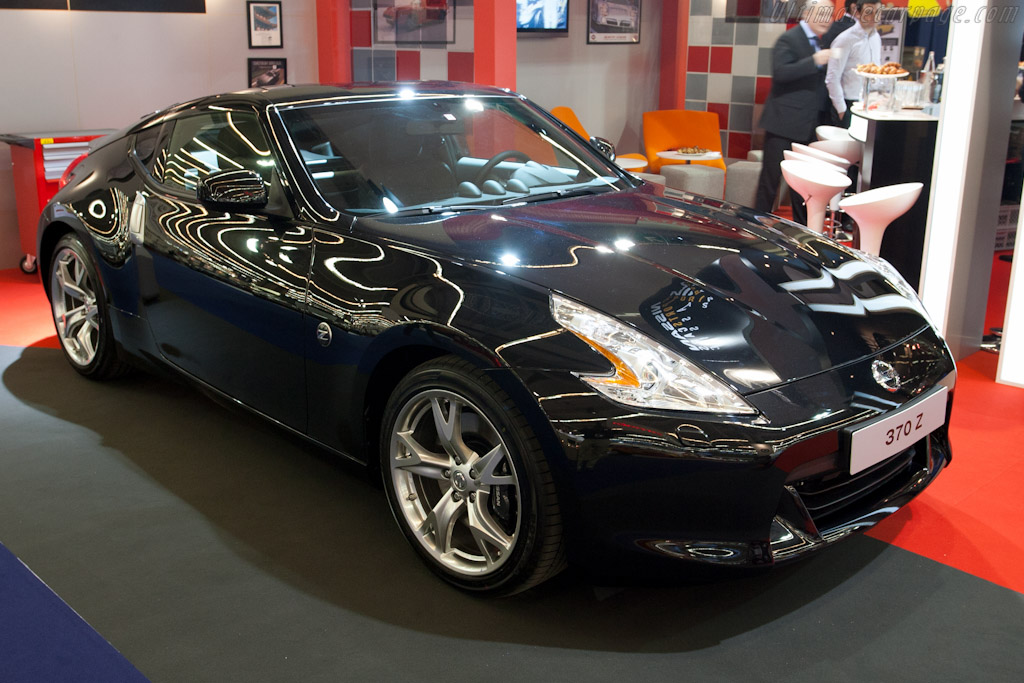 Ниссан 370z черный