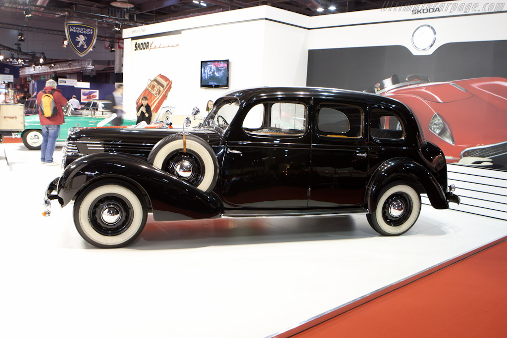 Skoda Superb   - 2012 Retromobile
