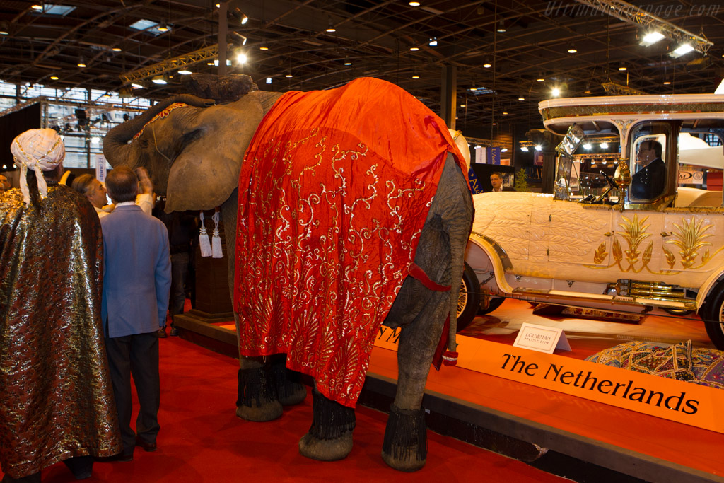 Welcome to Retromobile   - 2014 Retromobile
