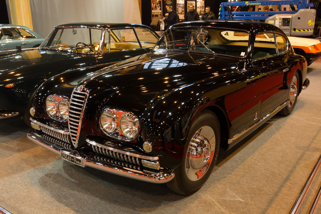 Alfa Romeo 6C 2500 SS Pinin Farina Coupe - Chassis: 915769 - Entrant: Lopresto Collection - 2015 Retromobile