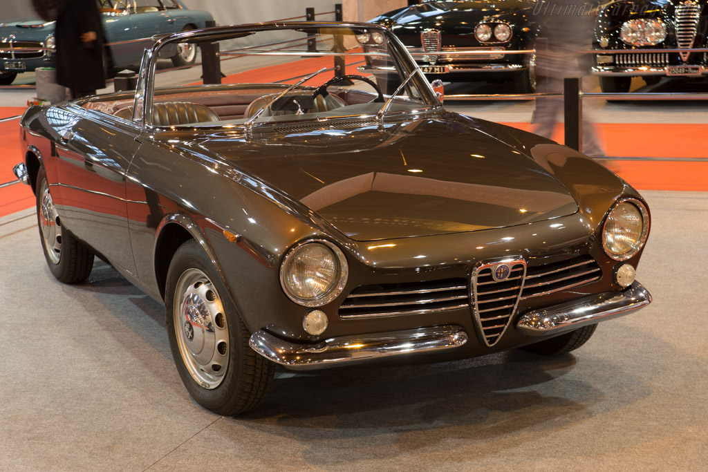 Alfa Romeo Giulia Spider  - Entrant: Lopresto Collection - 2015 Retromobile