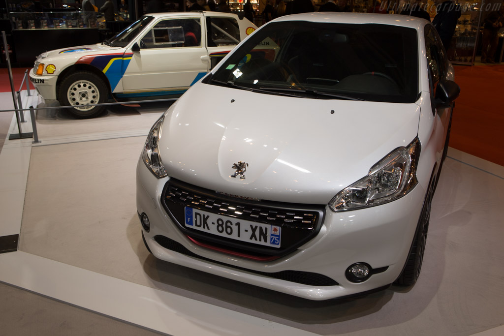 Peugeot 208 GTi  - Entrant: Peugeot - 2015 Retromobile