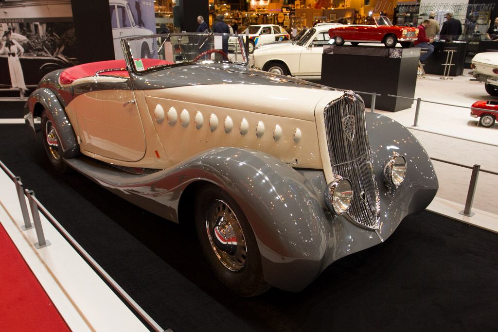 Peugeot 401 D  - Entrant: Peugeot - 2015 Retromobile