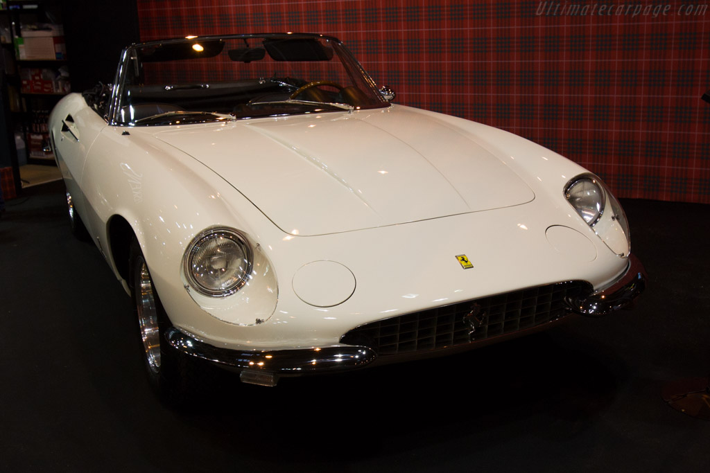 Ferrari 365 California - Chassis: 09849 - Entrant: Fiskens - 2016 Retromobile