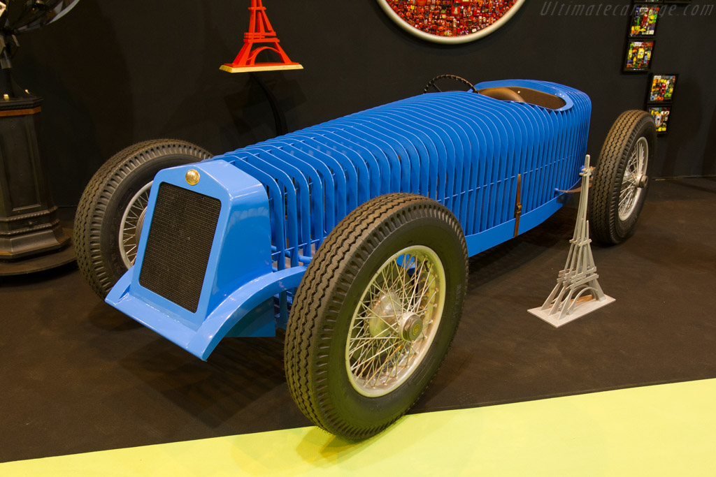 Welcome to Retromobile   - 2016 Retromobile