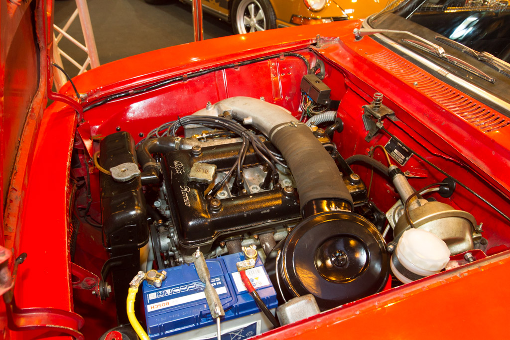 Alfa Romeo Giulia 1300 GTA - Chassis: AR775774 - Entrant: Gallery Aaldering - 2017 Retromobile