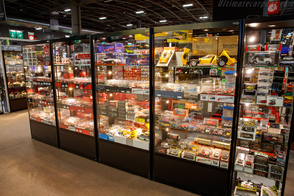 Welcome to Retromobile   - 2025 Retromobile
