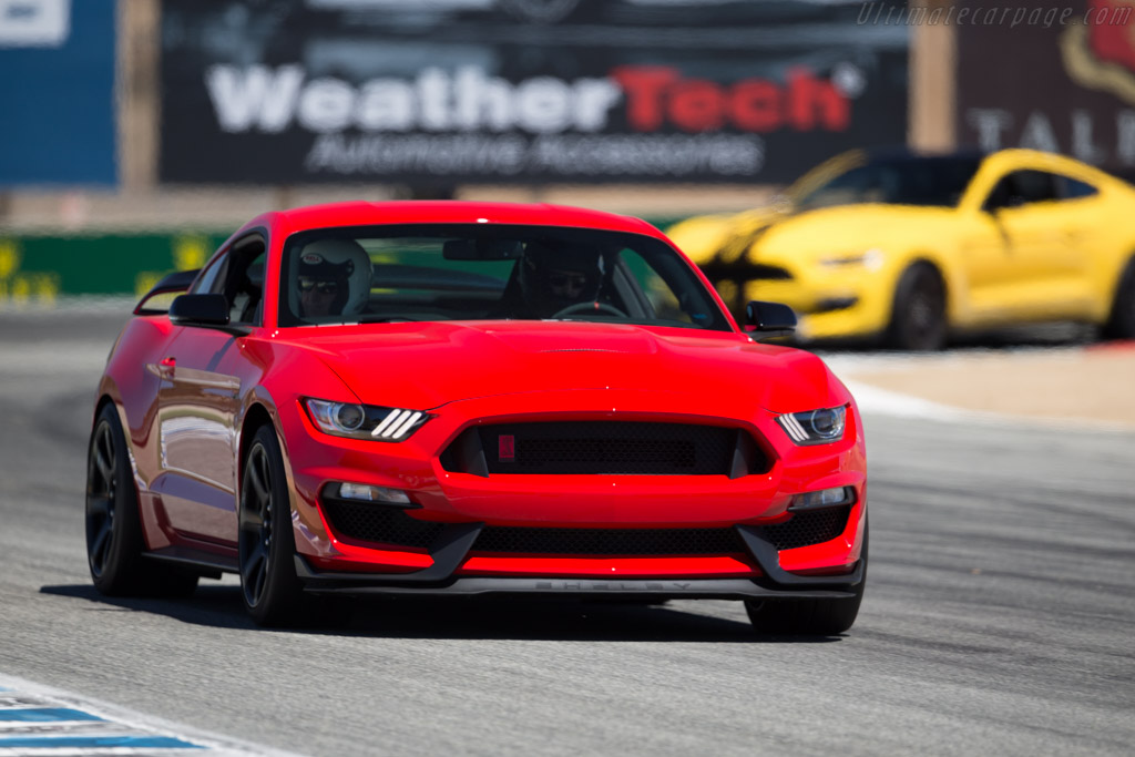 Ford Shelby Mustang GT350 R   - 2015 Monterey Motorsports Reunion