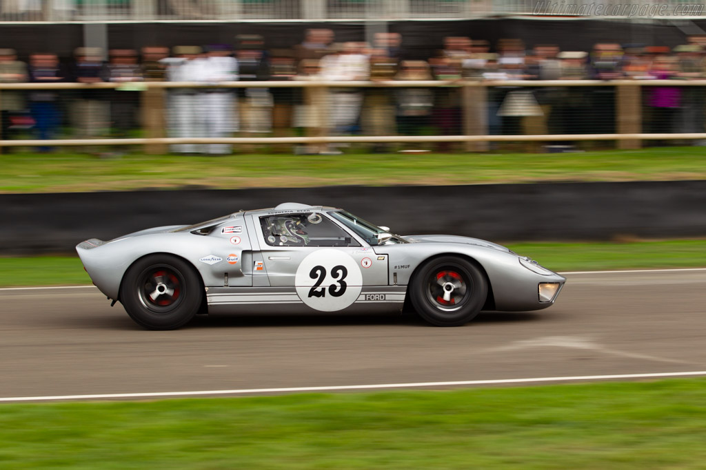 Ford GT40  - Entrant: Scuderia Bear - Driver: James Cottingham - 2018 Goodwood Revival
