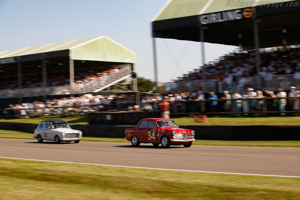Alfa Romeo Giulietta Ti - Chassis: AR227222 - Entrant: Geoff Gordon - Driver: Jenson Button - 2023 Goodwood Revival