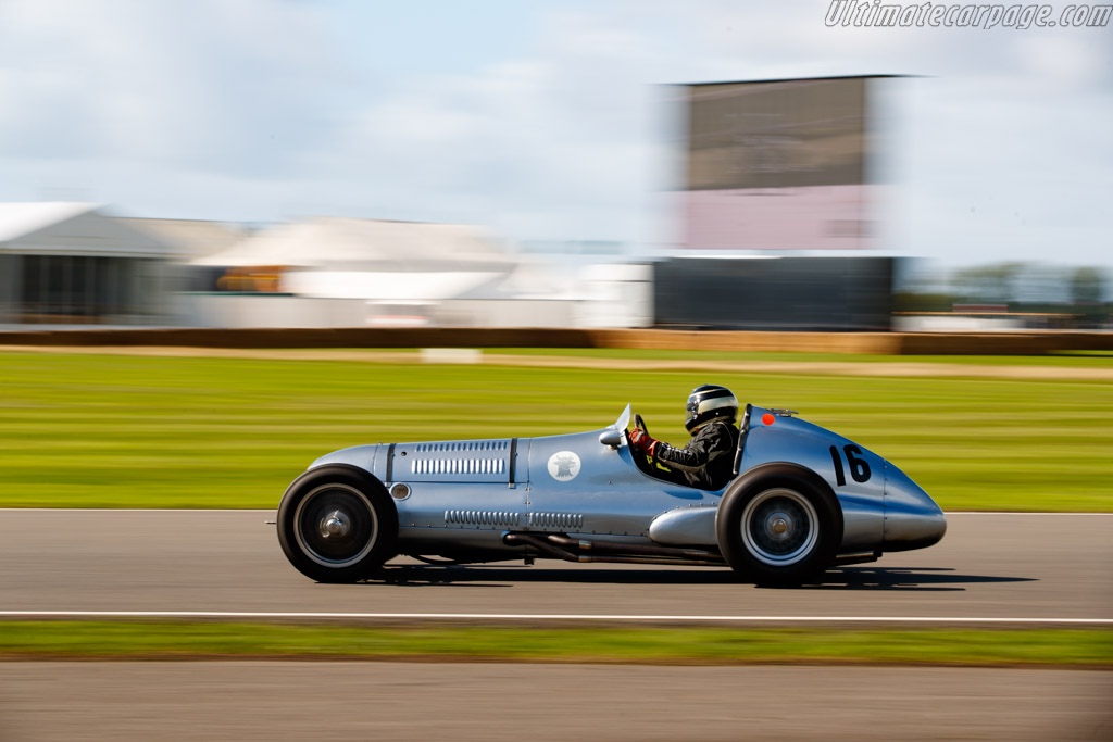 Parnell Challenger  - Driver: Duncan Ricketts - 2025 Goodwood Revival