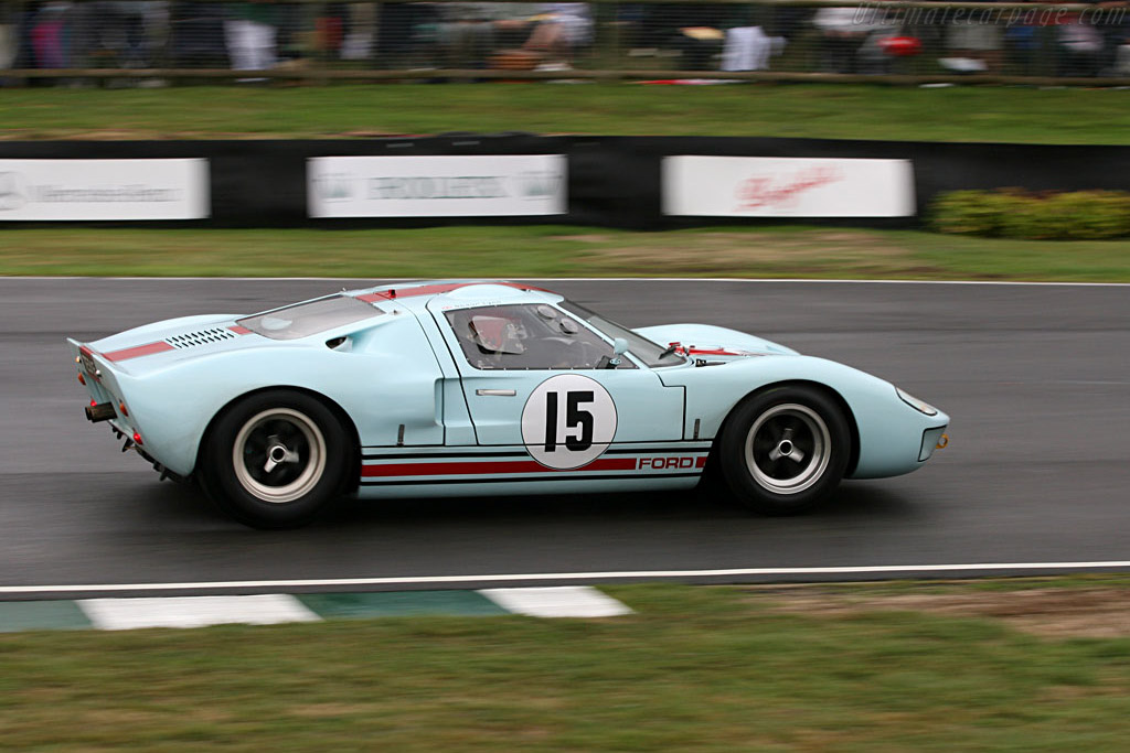 Ford GT40 - Chassis: GT40P/1025  - 2006 Goodwood Revival