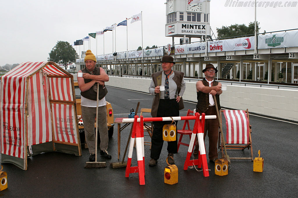 Last minute repairs   - 2006 Goodwood Revival