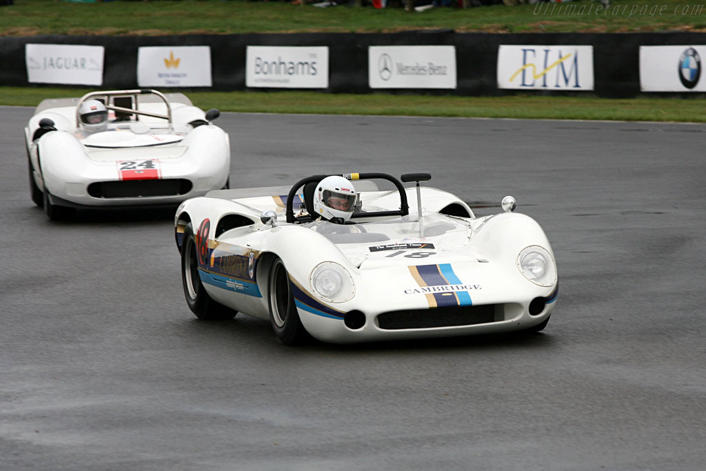 Lola T70 MkII Chevrolet - Chassis: SL71/30  - 2006 Goodwood Revival