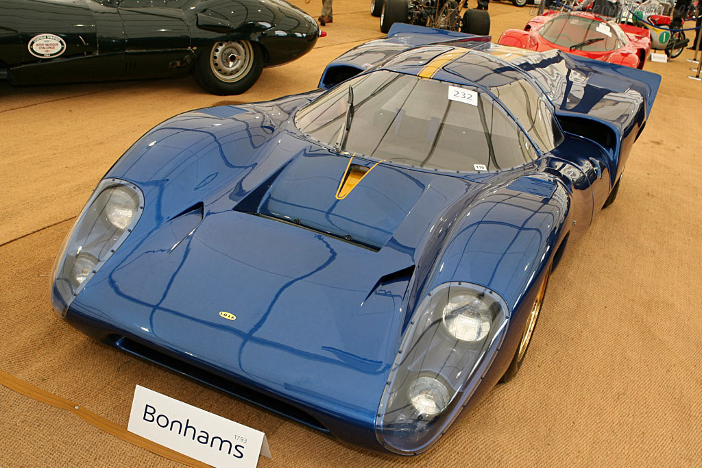 Lola T70 MkII Chevrolet - Chassis: SL71/37  - 2006 Goodwood Revival