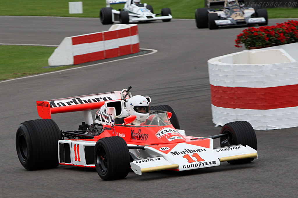 McLaren M23 Cosworth - Chassis: M23-6  - 2007 Goodwood Revival