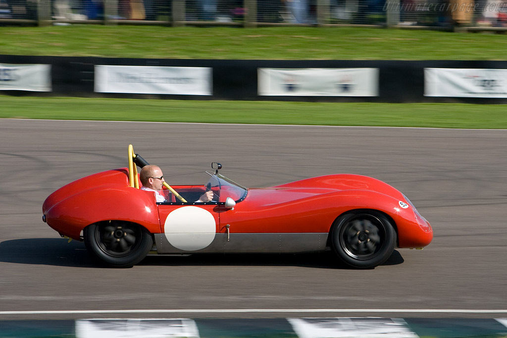 The late David Leslie's Lola   - 2008 Goodwood Revival