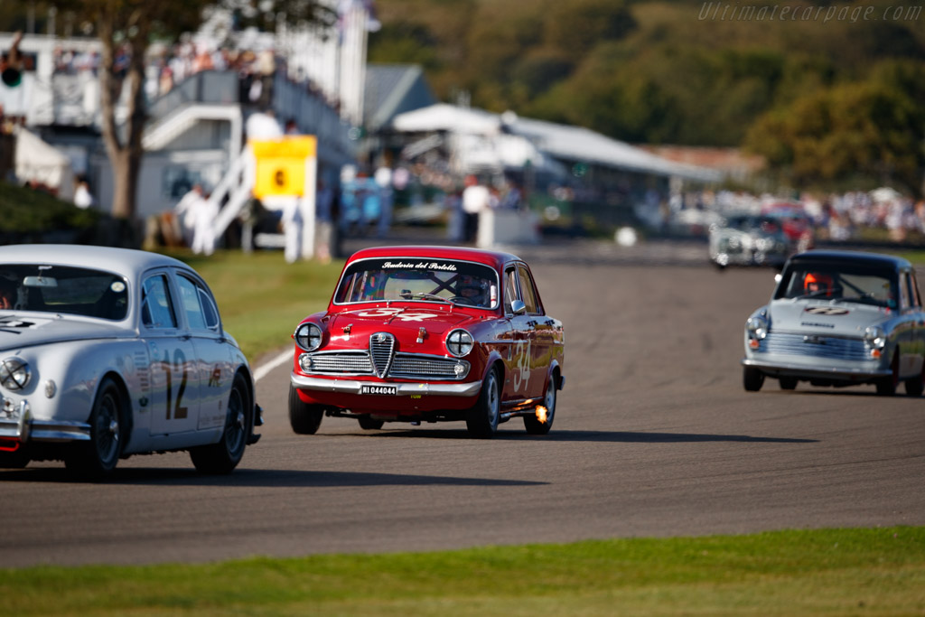 Alfa Romeo Giulietta TI - Chassis: 10129-227222 - Entrant: Geoff Gordon - Driver: Emanuele Pirro / Richard Meaden - 2019 Goodwood Revival