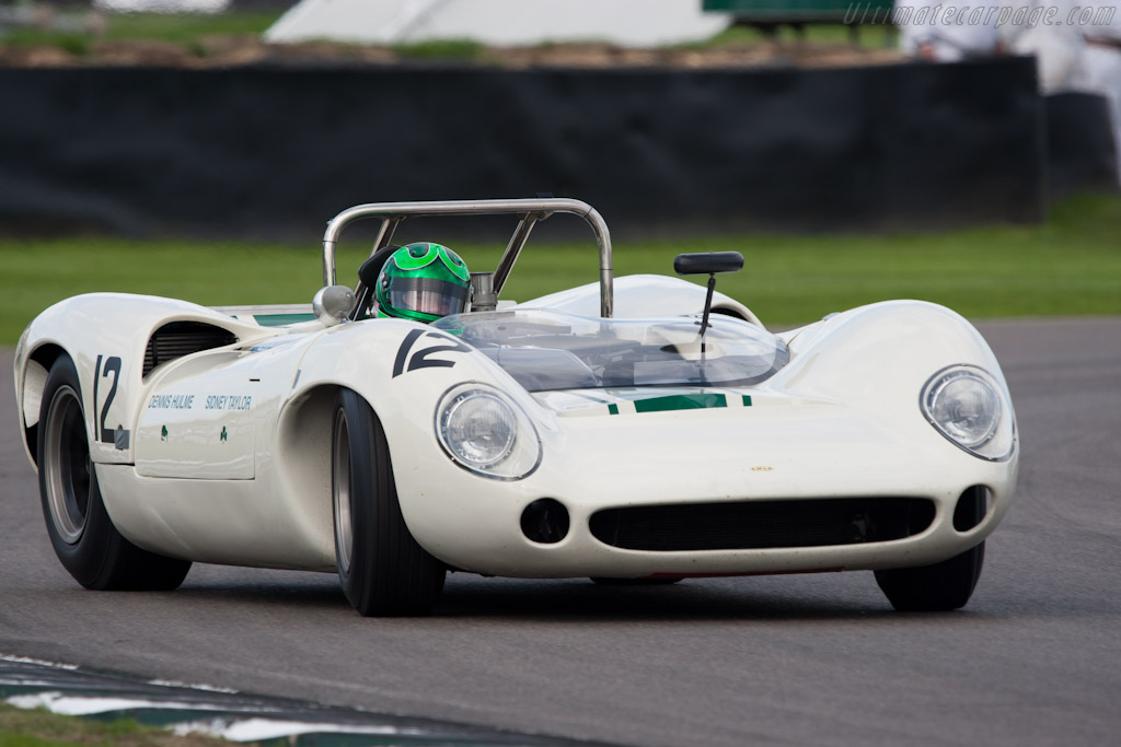 Lola T70 Mk II Chevrolet - Chassis: SL71/31  - 2010 Goodwood Revival