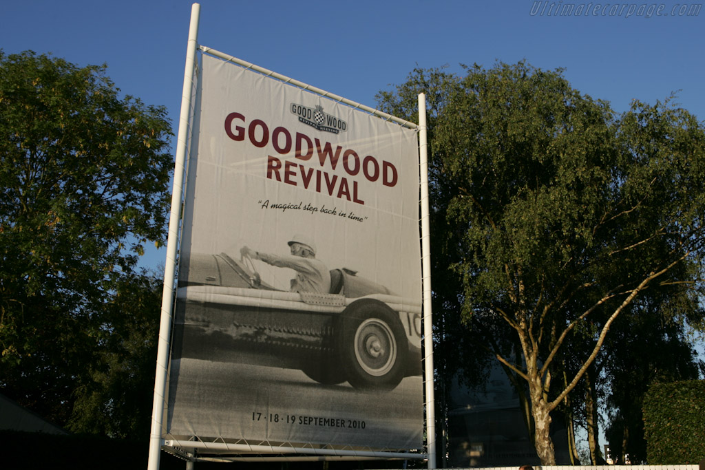 Welcome to Goodwood   - 2010 Goodwood Revival