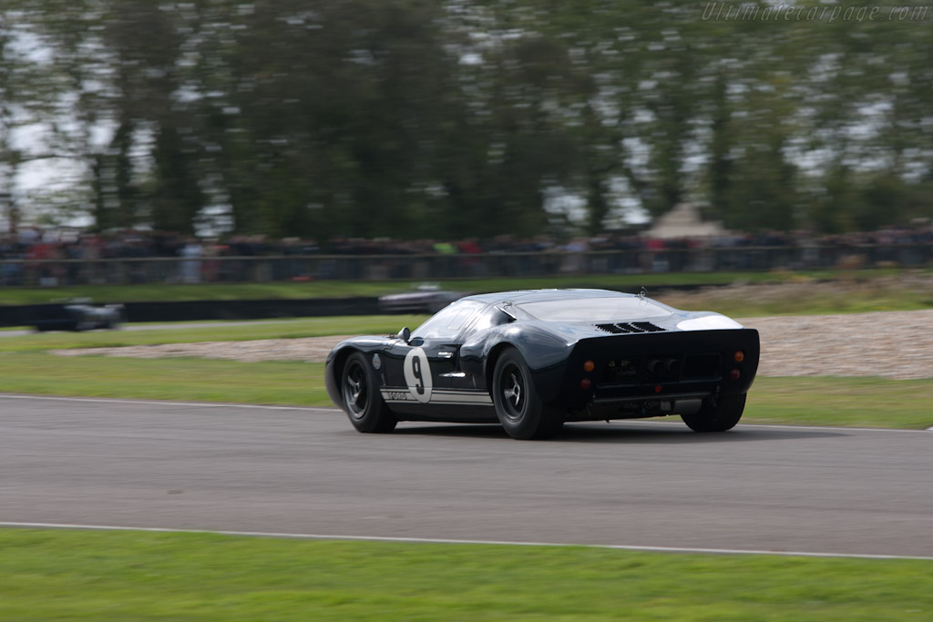Ford GT40 - Chassis: GT40P/1019  - 2011 Goodwood Revival
