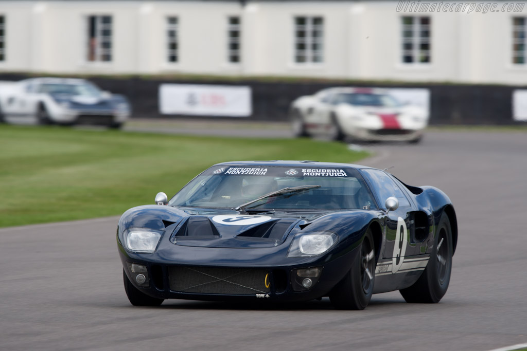 Ford GT40 - Chassis: GT40P/1019 - Driver: Joaquin Folch-Rossinol - 2011 Goodwood Revival