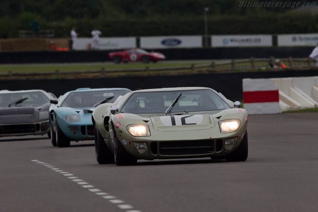 Ford GT40 - Chassis: GT40P/1078 - Driver: Claude Nahum - 2013 Goodwood Revival