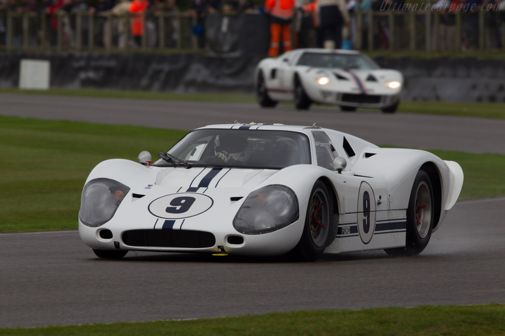 Ford Mk IV - Chassis: J-9 - Entrant: Tom Shaughnessy - Driver: Robs Lamplough / Justin Law - 2013 Goodwood Revival