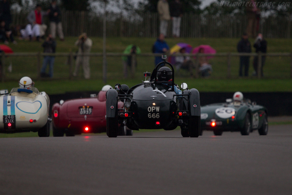 Frazer Nash Le Mans Replica - Chassis: 421/200/172 - Entrant: John Breslow - Driver: John Breslow / Najeeb Khan - 2013 Goodwood Revival