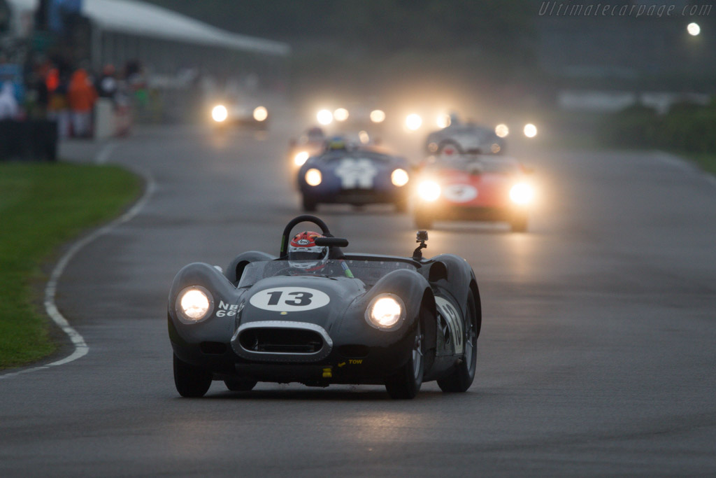 Lister Knobbly Jaguar - Chassis: BHL 103 - Entrant: Shaun Lynn - Driver: Emanuele Pirro - 2013 Goodwood Revival