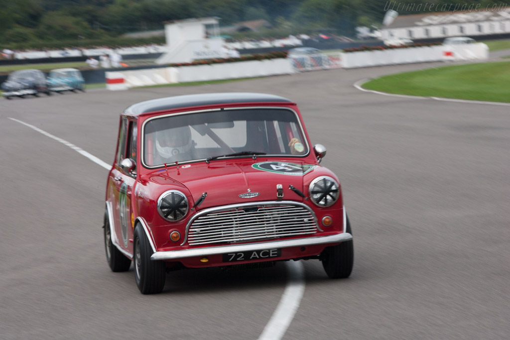 Mini Cooper S - Chassis: C-A2S7-381372 - Entrant: Andrew Higginson - Driver: Desmond Smail - 2013 Goodwood Revival